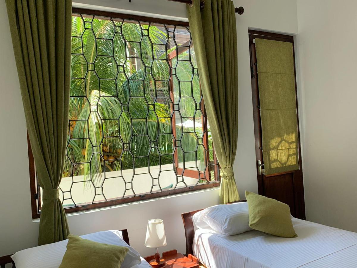 Elegance Oasis, Colombo 3 Hotell Exteriör bild