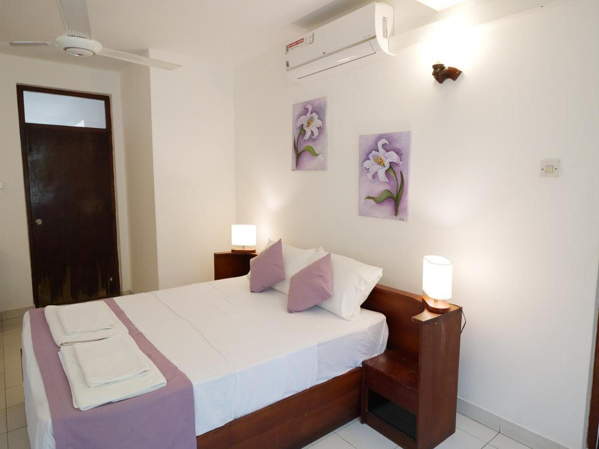 Elegance Oasis, Colombo 3 Hotell Exteriör bild